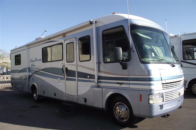 Used 1999 Fleetwood Pace Arrow VISION 34 Class A - Gas For Sale